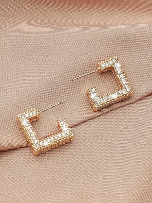 Half Square Ear Pins