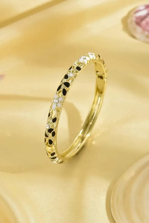 Golden Leafed Bracelet