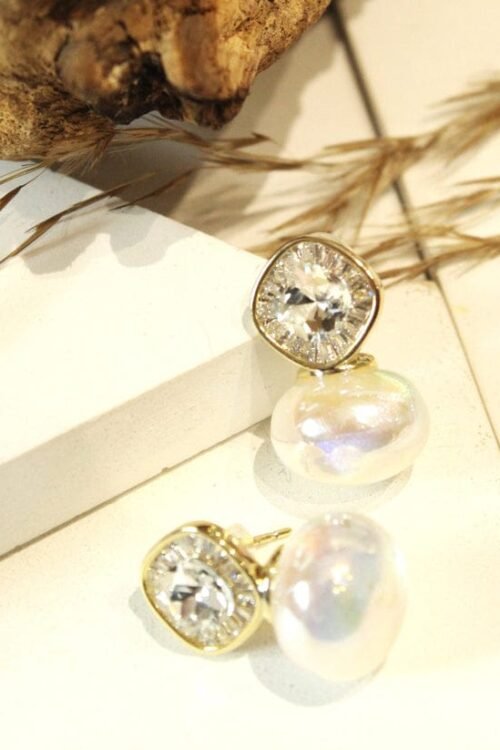 Sparkling Diamong Earrings